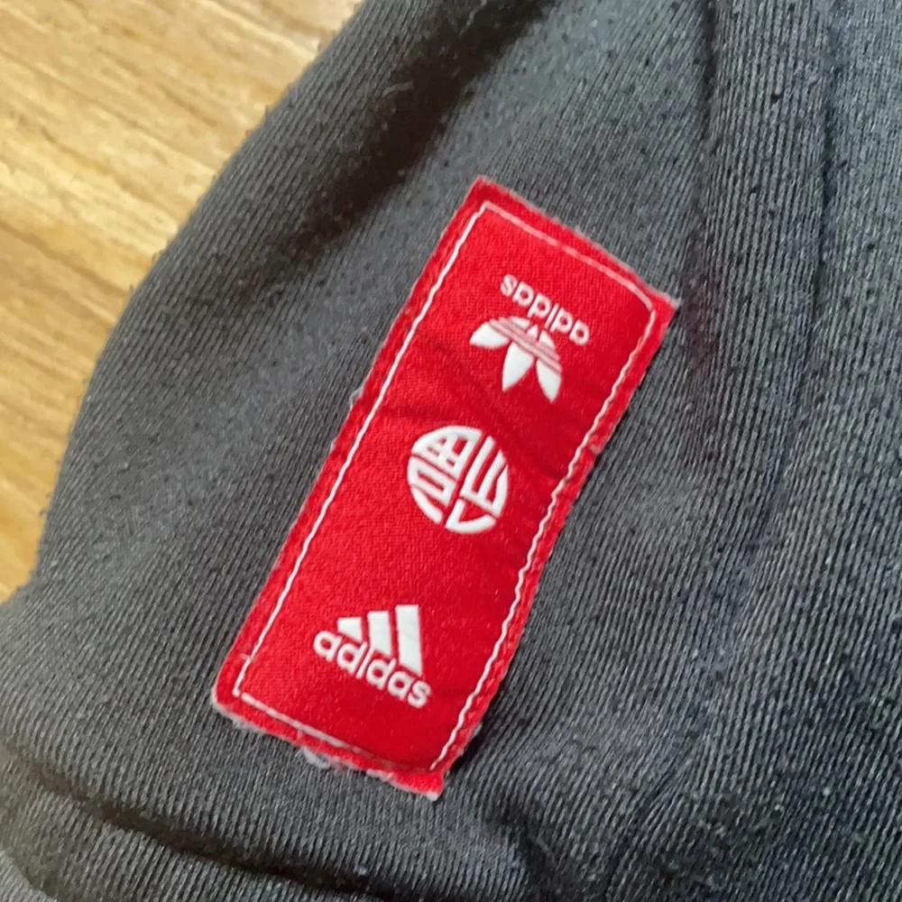 Vintage Adidas Hoops long sleeve shirt - Picture 4 of 4